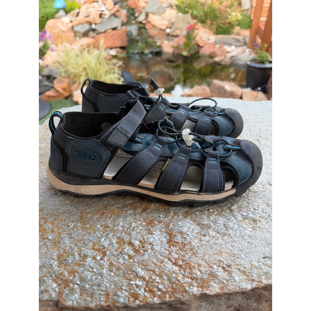 Keen Newport H2 Navy Blue Black Water Sandals Youth Size 7 1022903